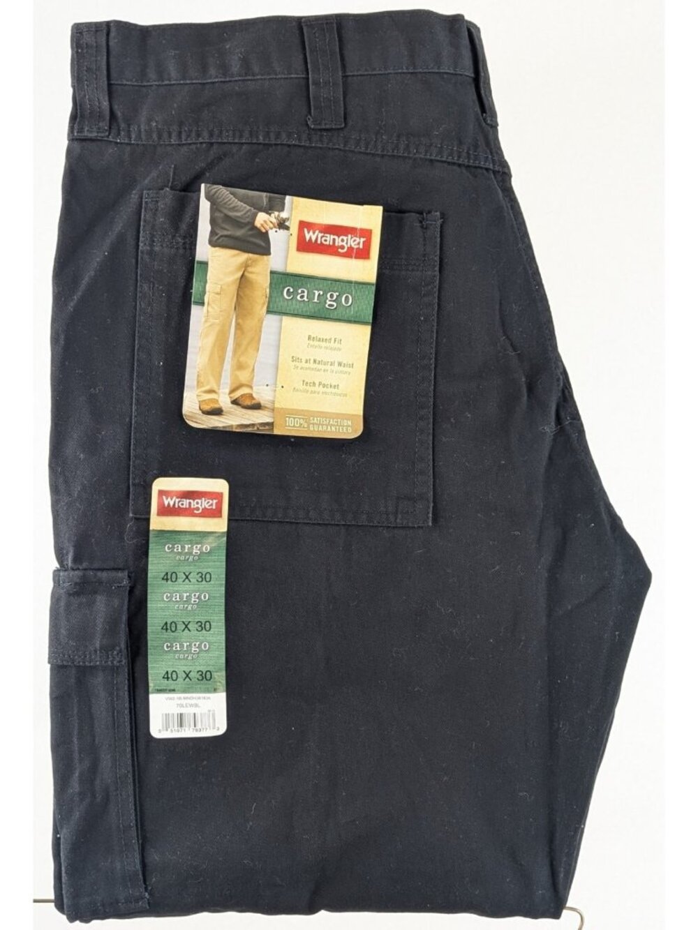 Wrangler Men’s 40 x 30 " Black Cargo Pants Relaxed Fit w Tech Pocket - NWT